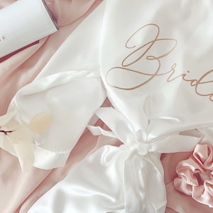 Personalized Bridal Robe, Custom Bridesmaid Proposal Satin Robe, Wedding Lingerie Set, White and Pink Robe for Bachelorette Party Gifts