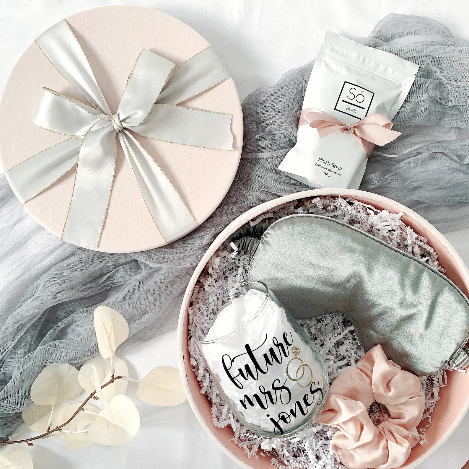 Round Gift Box Gift Box for Her Velvet Gift Box Bridesmaid Etsy Canada