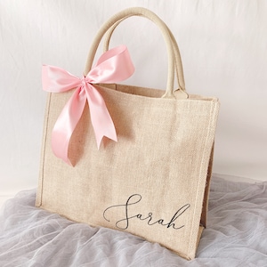 Sac en toile de jute personnalisé avec nom et ruban, fourre-tout de mariée personnalisé, sac de mariée en jute, cadeau de proposition de demoiselle d'honneur, mariage entre célibataires