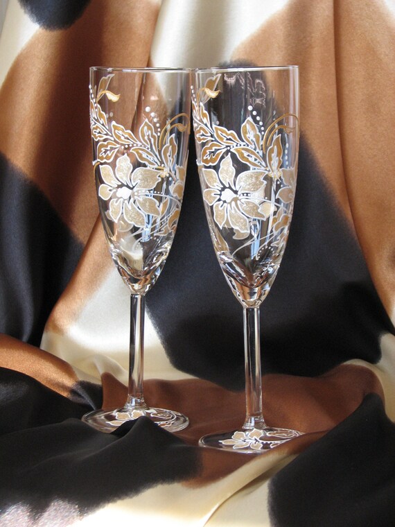 Personalized champagne flutes hand painted, wedding champagne glasses anniversary gift for parents, 25th wedding anniversary gift for couple