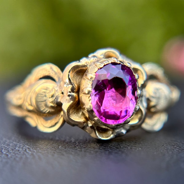 Antique Victorian Natural Pink Sapphire Ring in 18K Gold