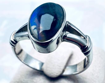 Ring aus australischem Kristallopal aus Lightning Ridge – 999er Sterlingsilber