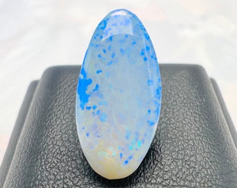 Coober Pedy Crystal Opal - 2.6 carats - Australia