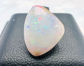 Coober Pedy Opal - 2.15 carats - Australia