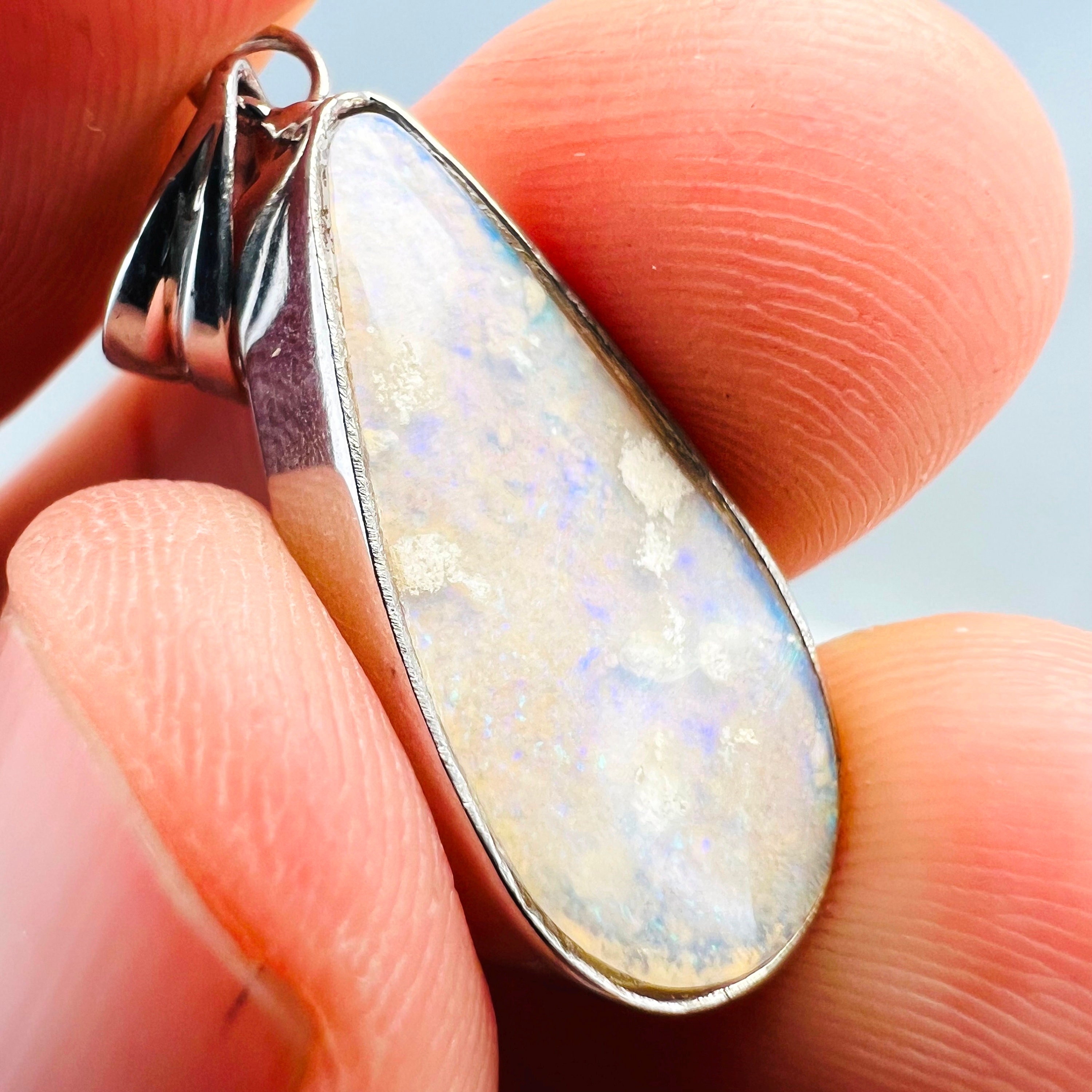 Pendentif En Opale D'Australie (Lightning Ridge) 13.50 Carats - Monture Argent Sterling
