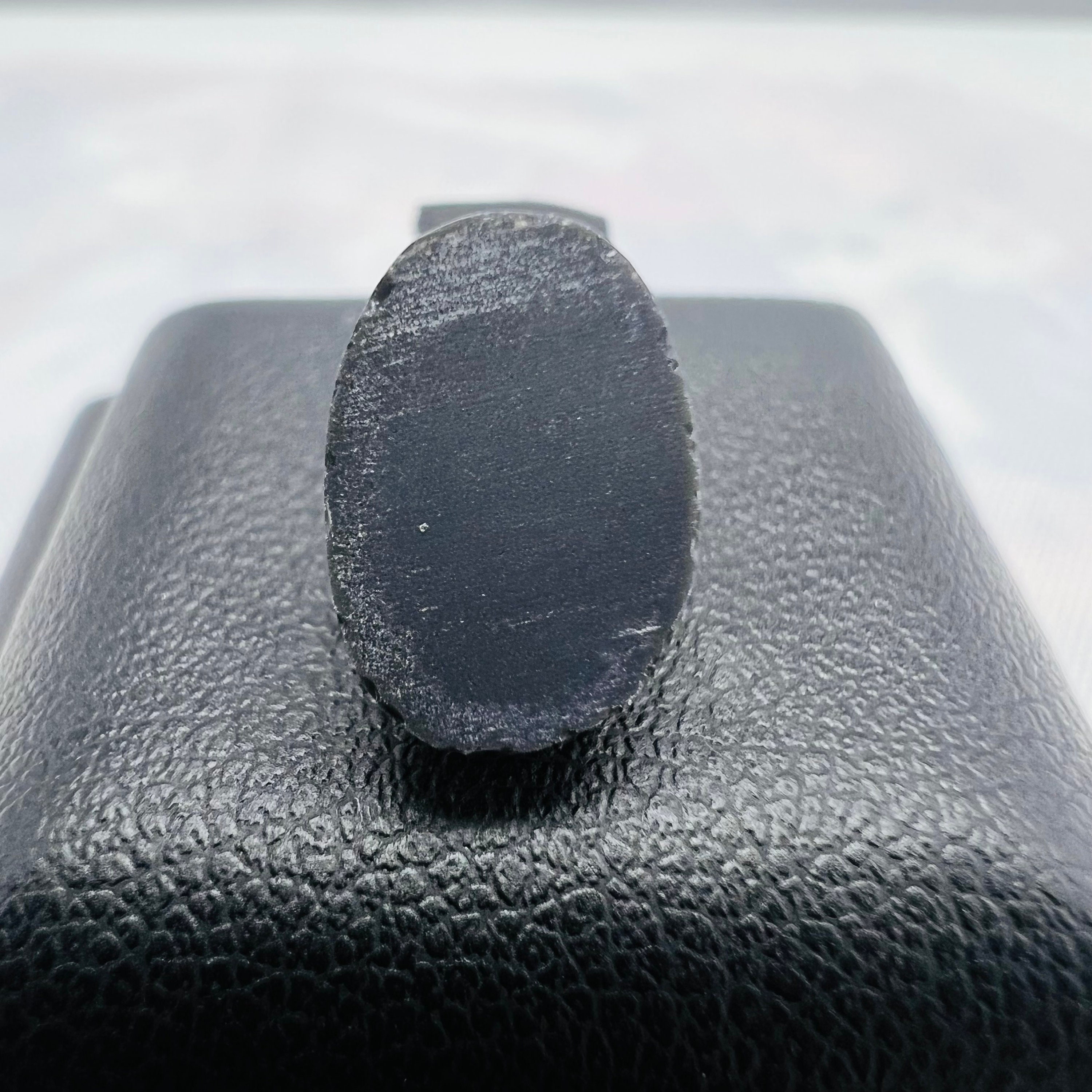 ライトニングリッジブラックオパール - 2.3カラット - オーストラリア