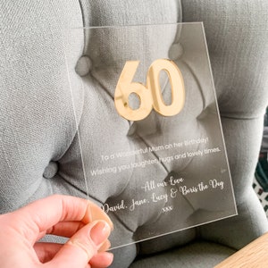 Gepersonaliseerde luxe gelukkige verjaardagswenskaart, gegraveerd met je bericht en spiegelnummers, aandenkenkaarten, elke leeftijd: 40, 60, enz.