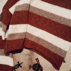 Rae Jumper made from 100% linen and cotton slub in stripe cinnamon sand and shell white cropped jumper zdjęcie 8