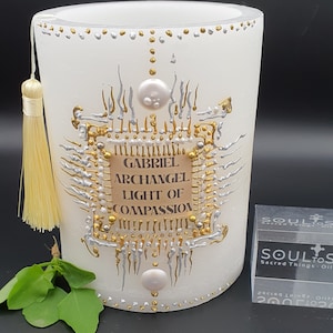 Velon candle dedicated to Gabriel Arcangel