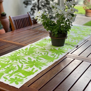 Mexican Otomi Hand Embroidered // Table Runner