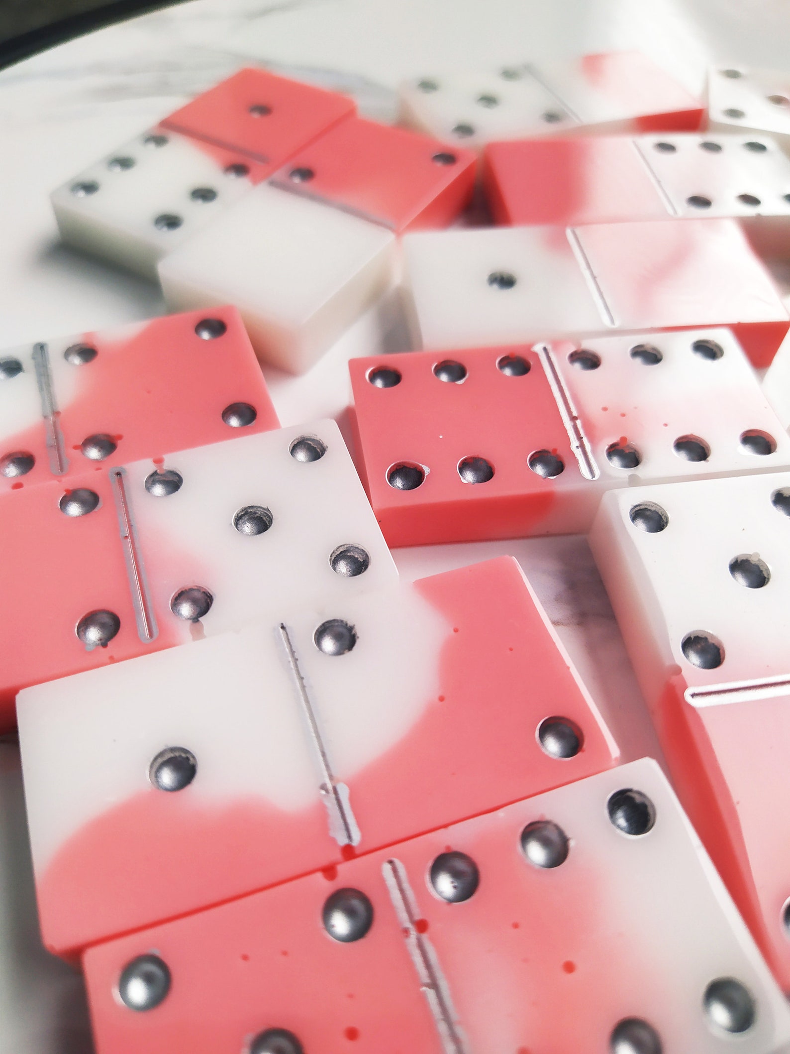 How to dominos