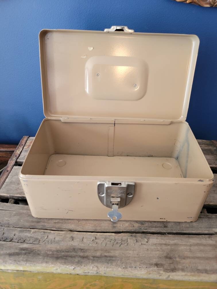 Vintage Metal Lock Box With Key Versa Box Toccoa Metal Etsy