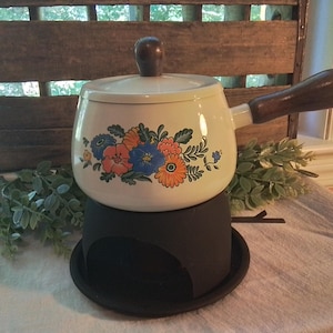 Vintage Fondue Pot Set Retro Fondue Party 2 Ot Vienna Porcelain Enamel on Steel Pan Wooden Handle No Forks FREE SHIPPING