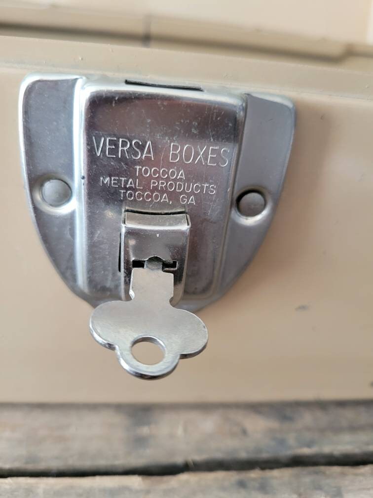 Vintage Metal Lock Box With Key Versa Box Toccoa Metal Etsy