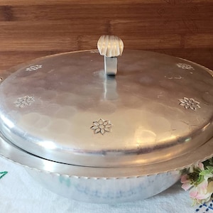 Vintage Buenilum Hammered Aluminum Casserole Dish with Daisy Lid