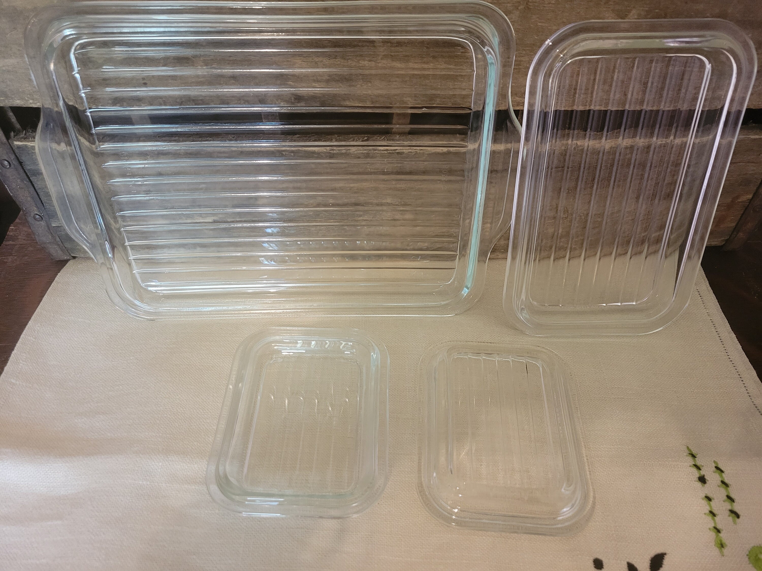 Vintage Pyrex Refrigerator Storage Dishes Full Set With Lids