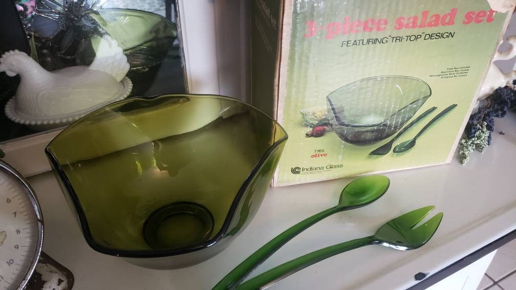 Vintage Indiana Glass 3 Piece Salad Bowl Set Olive Green Tri Top Design and Servers in Orginal Box FREE SHIPPING