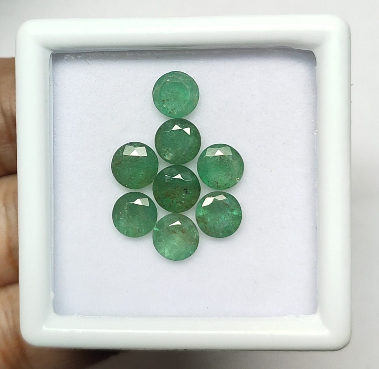 Paire D’émeraudes Naturelles De Zambie – 0,69 Ct Total, Ovale, Vert Vif, Huilées