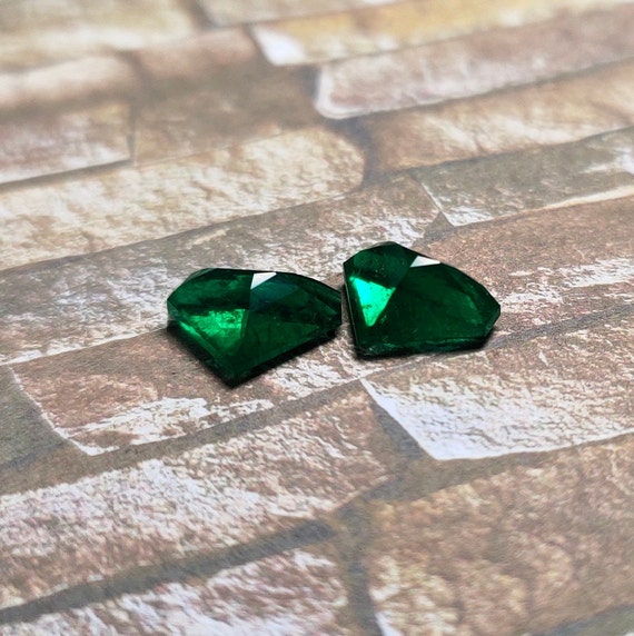 sw☺︎様      専用 天然エメラルド スーパーマン ファンシーシェイプ ペア 1.85カラット
