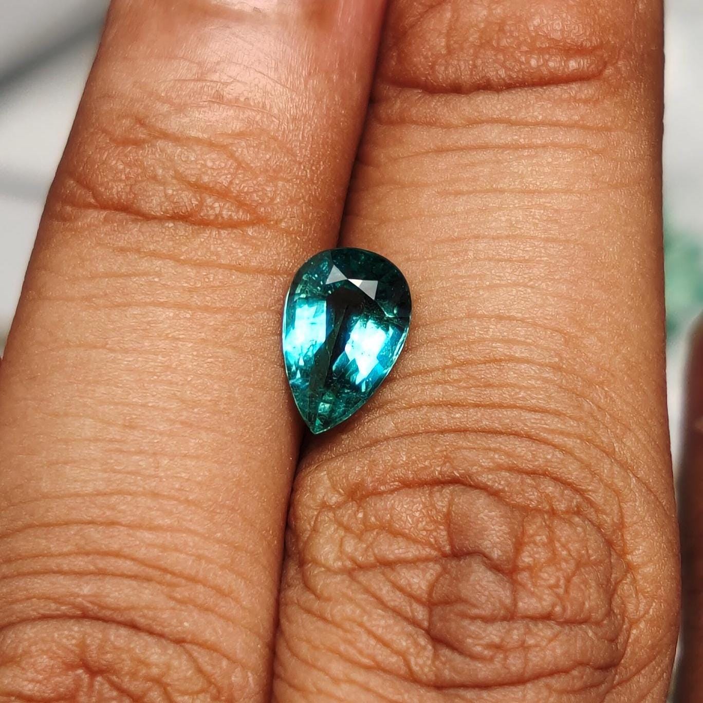 Pas de réserve - Émeraude verte de Zambie - 9.15 ct