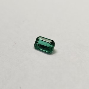 Natural Emerald Cut 8x5 MM 1.15 Carat Elongated Eye clean Octagon Zambian Emerald Vivid Green Loose Untreated Emerald Gemstone