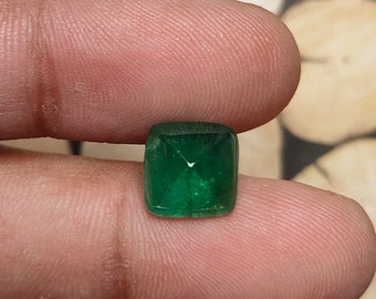 Natural Zambian Emerald Sugarloaf Cabochon: 3.38 Carat Loose Gemstone