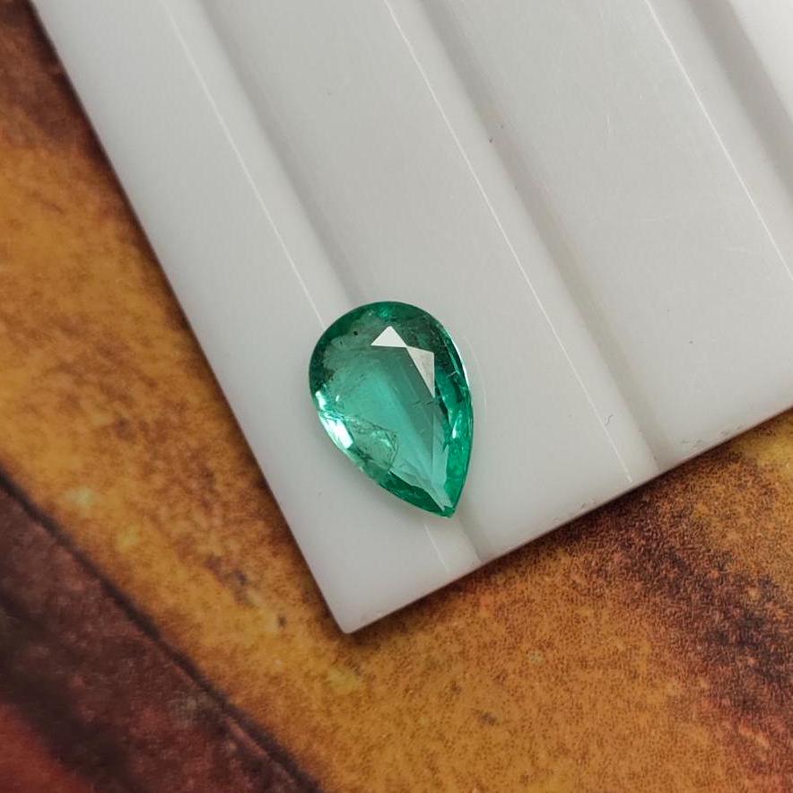 Emeraude de Zambie taille ROND Vert 3.27 carats