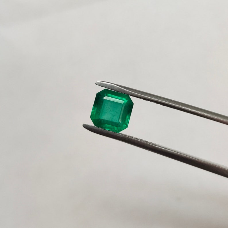 Natural Emerald 6x6x3.9 MM faceted cut Square Octagon 1 Pieces 1.06 Cts Good Green loose gemstone natural Zambian emerald gemstone OC-28