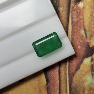 2.54 Carat Vivid Green Natural Loose Untreated Emerald Octagon Cut 7x11 mm Genuine Emerald Gemstone May Birthstone