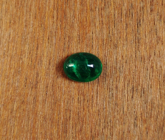 Natural Zambian Emerald Cabochon: Oval Rich Green Gemstone, 2.85 ct (8x10 mm)