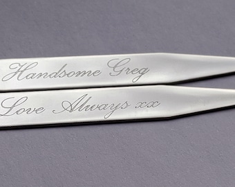 Ballenas de cuello grabadas con tipografía Palace Script