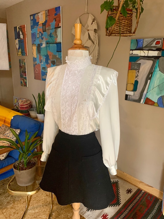 80s vintage prairie shiny Blouse with front lace p