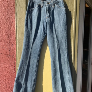Vintage 70’s mid rise LEE blue denim flared jeans - 28” waist