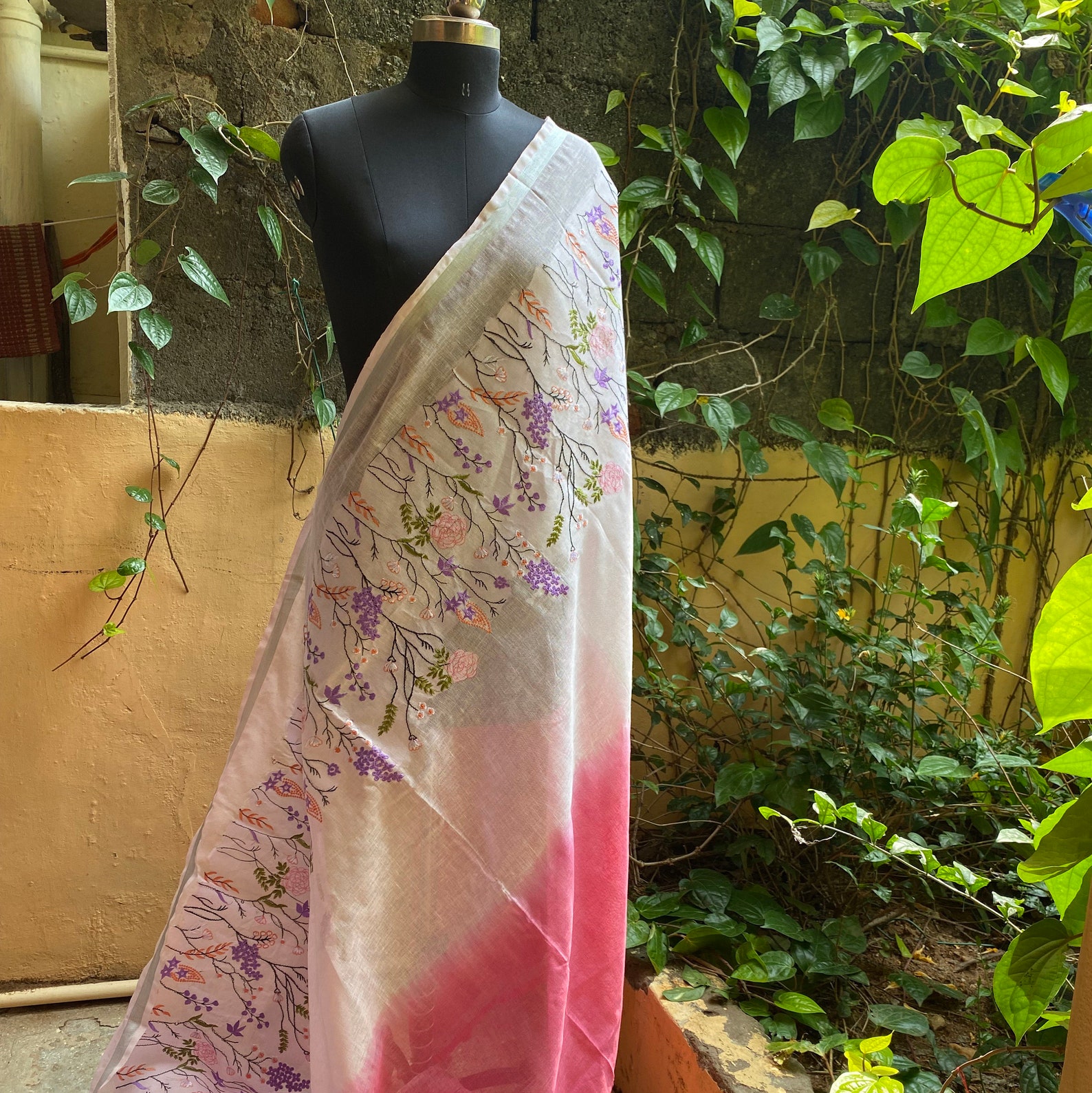 Pure Linen Saree With Hand Embroidered Blouse / Linen Saree Etsy