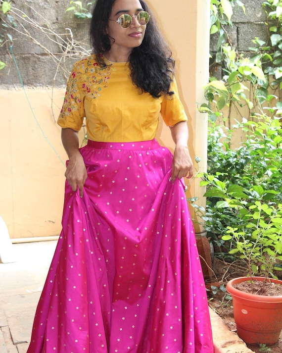 Crop top skirt for indian wedding best sale