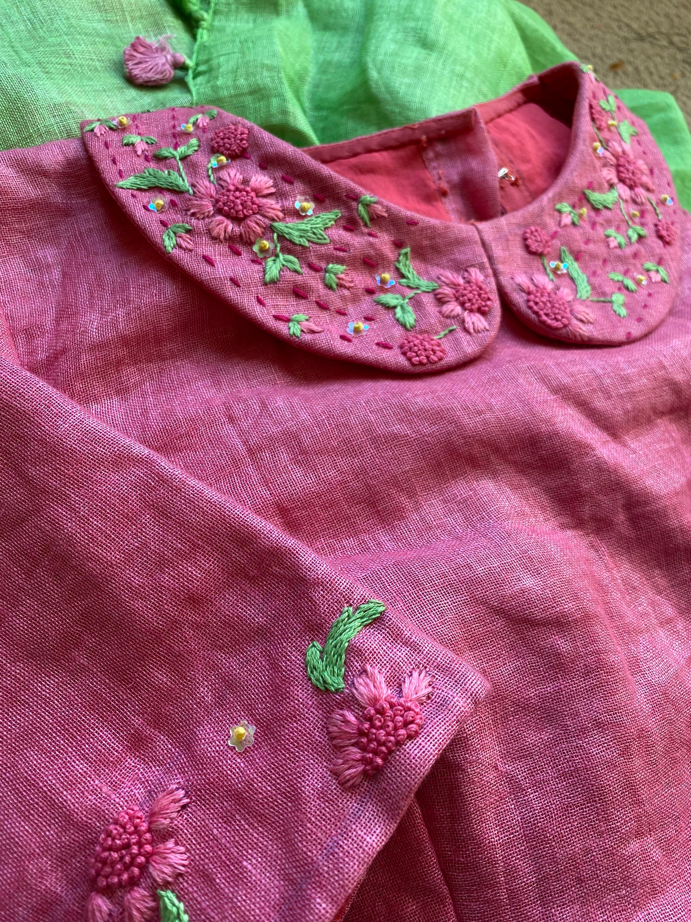 Linen saree with designer blouse best sale