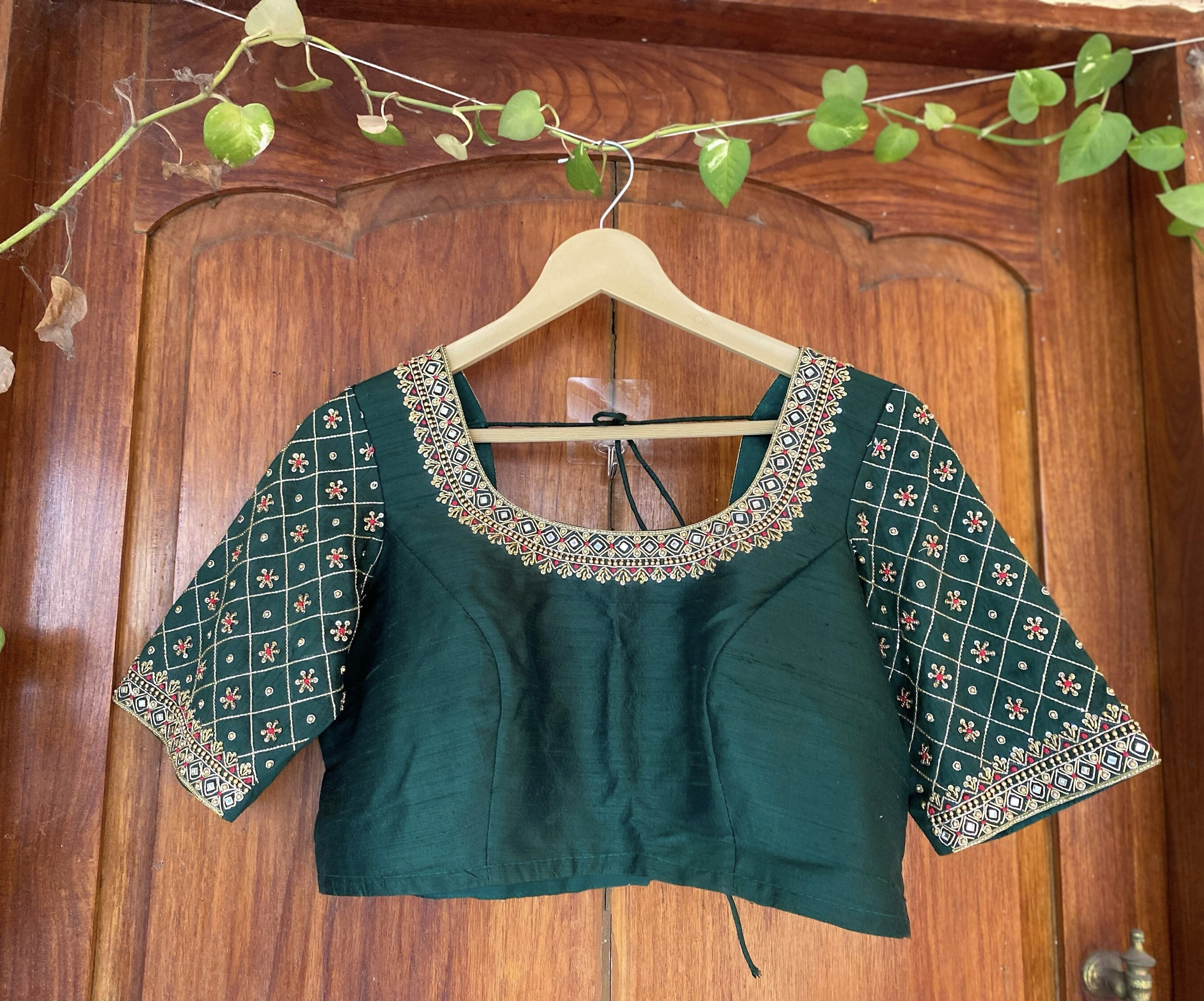 Pure Silk Hand Embroidery Blouse/saree Maggam Blouse/green Zardosi 