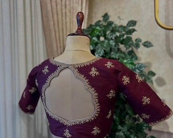 Handgeborduurde pruimkleurige zijden blouse: Zardosi Saree-blouse - maat 42, blouse plus size, handgemaakte blouse, maggam-blouse, blouse mix en match VS