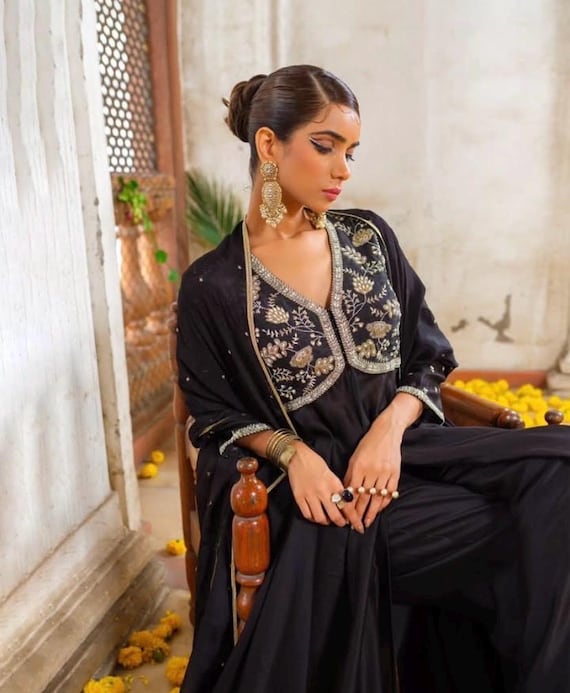 black cocktail dress indian 7 Black Cocktail Dress ideas