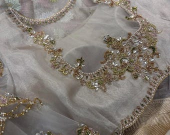 Saree-blouse van pure zijde: gouden Zardosi-handborduurwerk, elleboogmouwen, blouse van gouden weefsel, handgemaakte blouse, zilveren blouse, gouden blouse VS