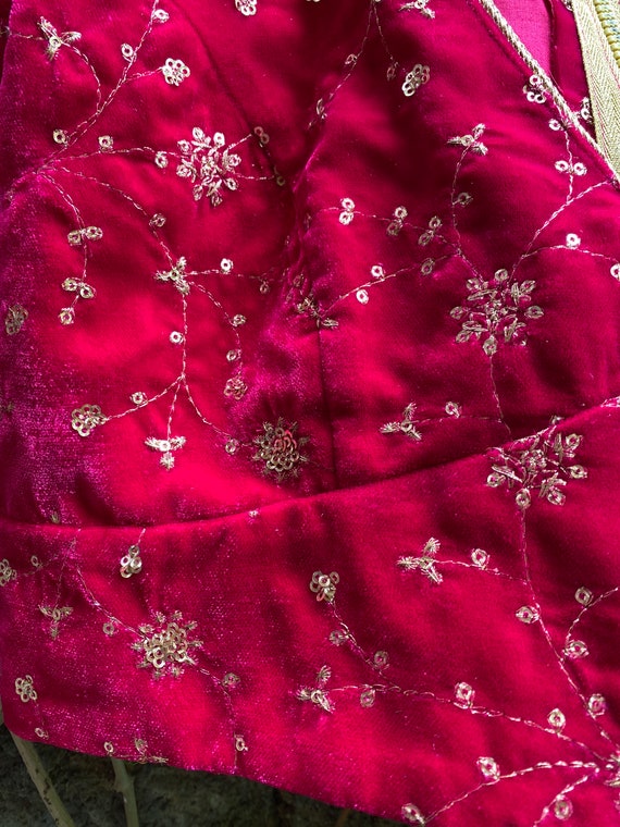 Pink Velvet Ready Made Saree Blouse USA / Hot Pink Crop Top/ Velvet  Stitched Saree Blouse / Saree Blouse USA / Designer Pink Saree Blouse -  Etsy Canada