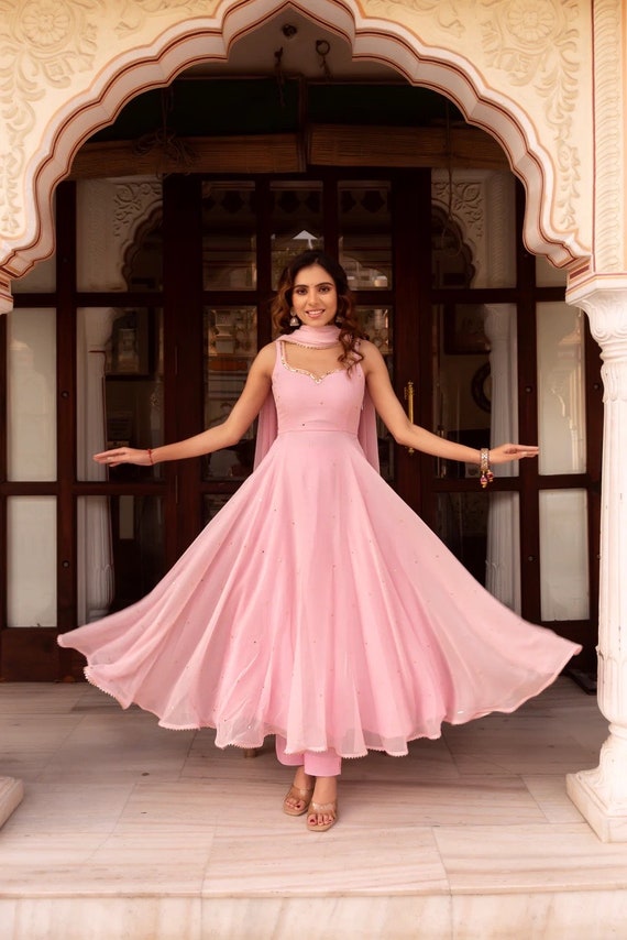 straight cut anarkali dress Full Coverage Indian Ethnic Outfits That Don't Look Boring  Safaa World