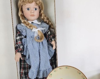 Paquete de muñecas Heidi de porcelana