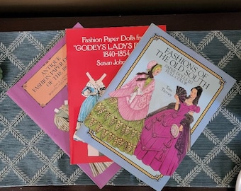 Muñecas de papel de moda histórica