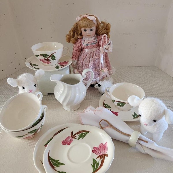 Tabletop Design Bo Peep and Tea set