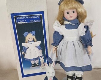 Alice in Wonderland, Rabbit and Cat
