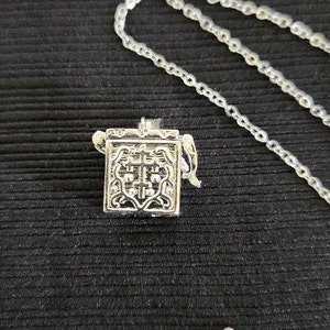 Secret Message Treasure Box Necklace