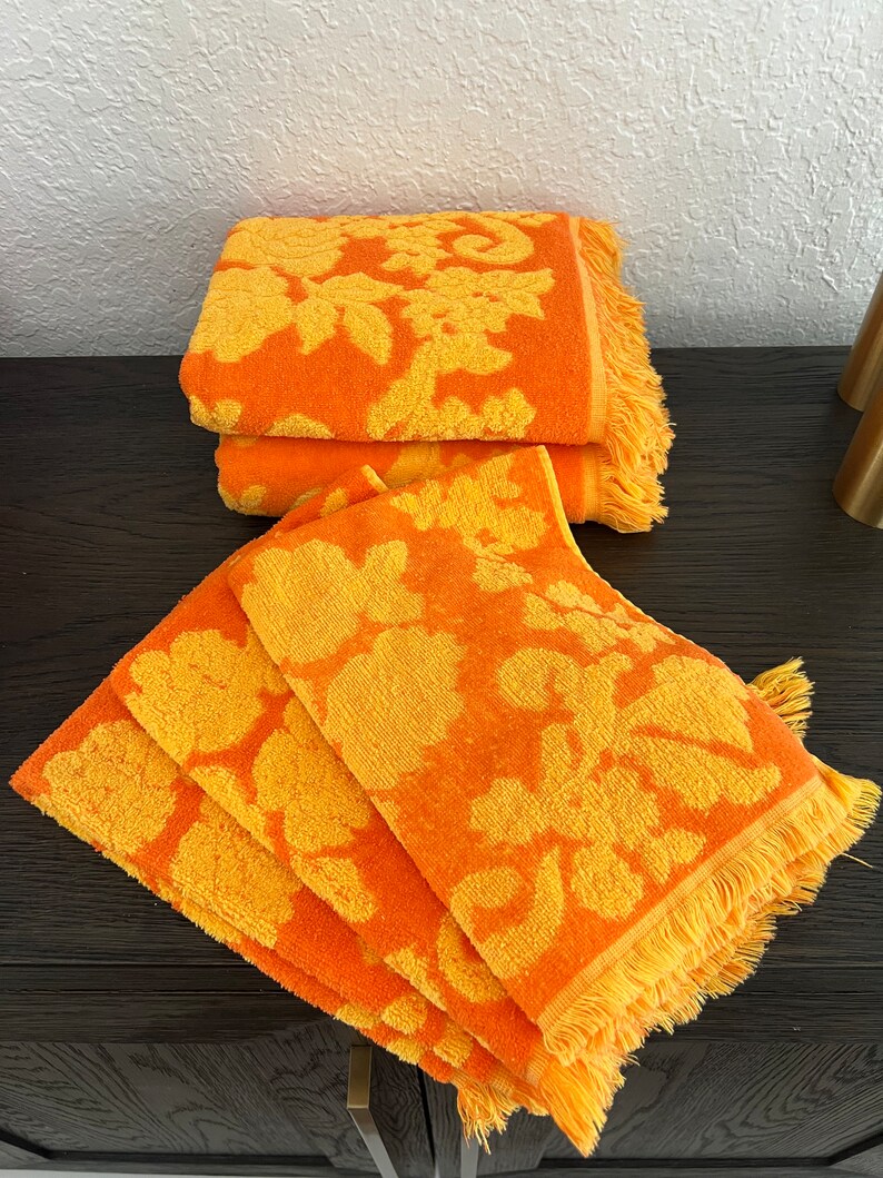 60s Canon Monticello Sculpted Floral Two Tone Plush Bath & Hand Towels ...