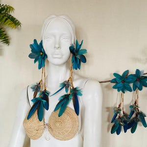 Pair of Molted Natural Color Macaws Feathers Earrings image 6