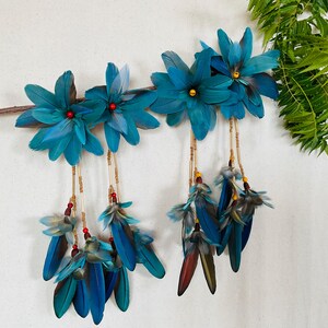 Pair of Molted Natural Color Macaws Feathers Earrings image 9